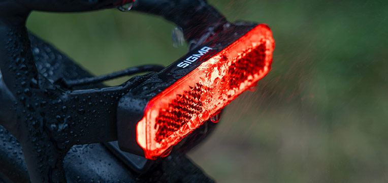 Achterlicht Sigma EOX RL met remlicht - dragerbevestiging