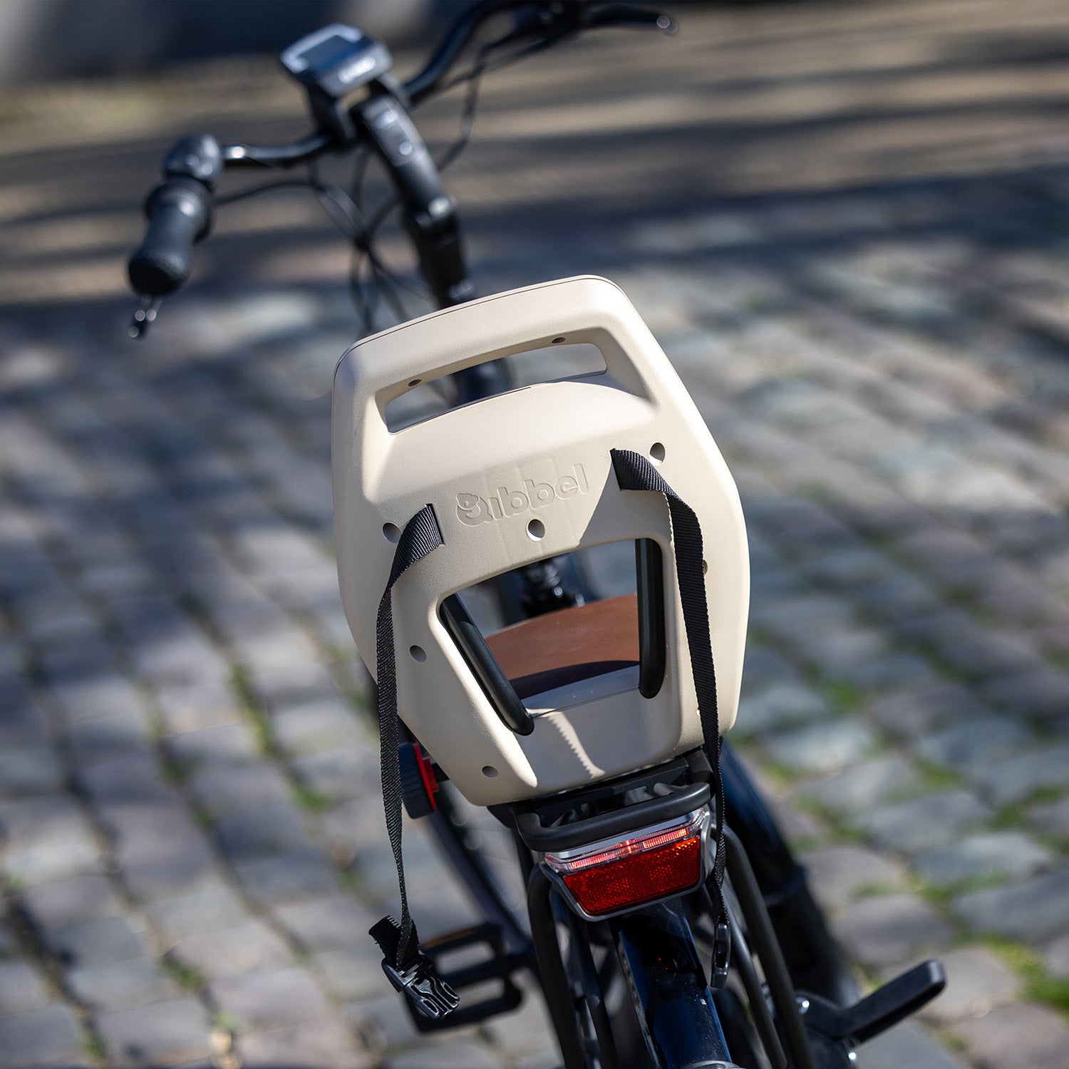 Kinderzitje achter Qibbel Junior 6+ Longtail Edition - Midnight Black - zonder voetsteunen