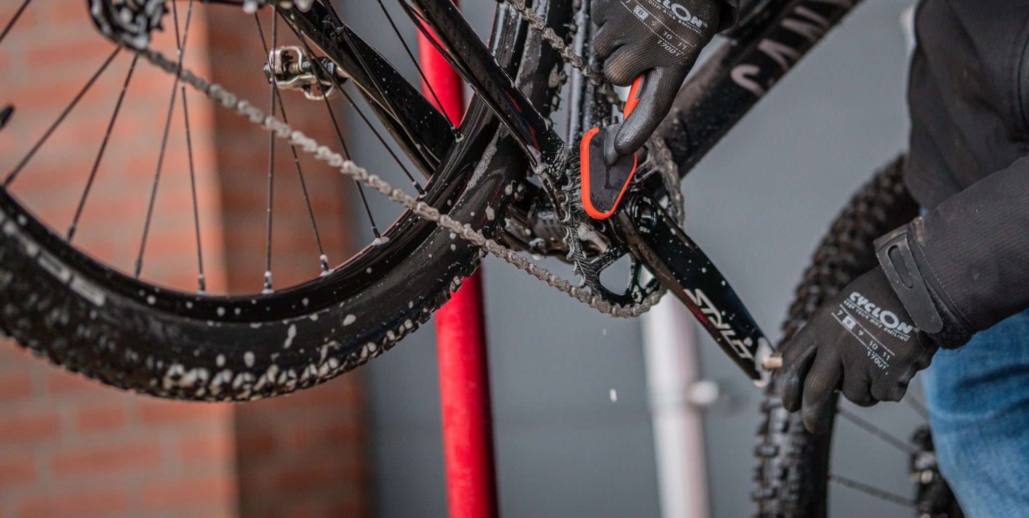 Cyclon Poetsborstel Detailing Brush - Red