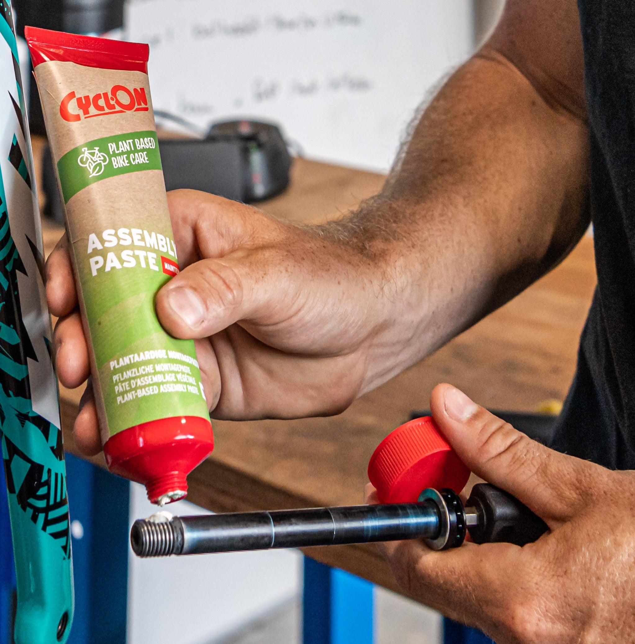 Montagepasta Cyclon assembly paste PB - 500 ml