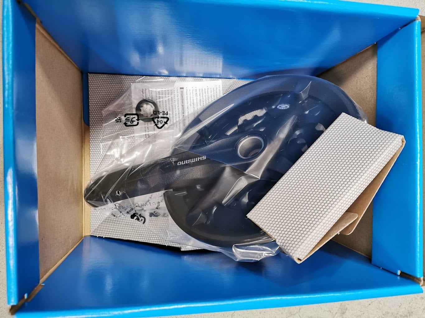 Crankstel 3 x 9 speed Shimano FC-MT210-3 met 175mm crankarm 40-30-22T - zwart