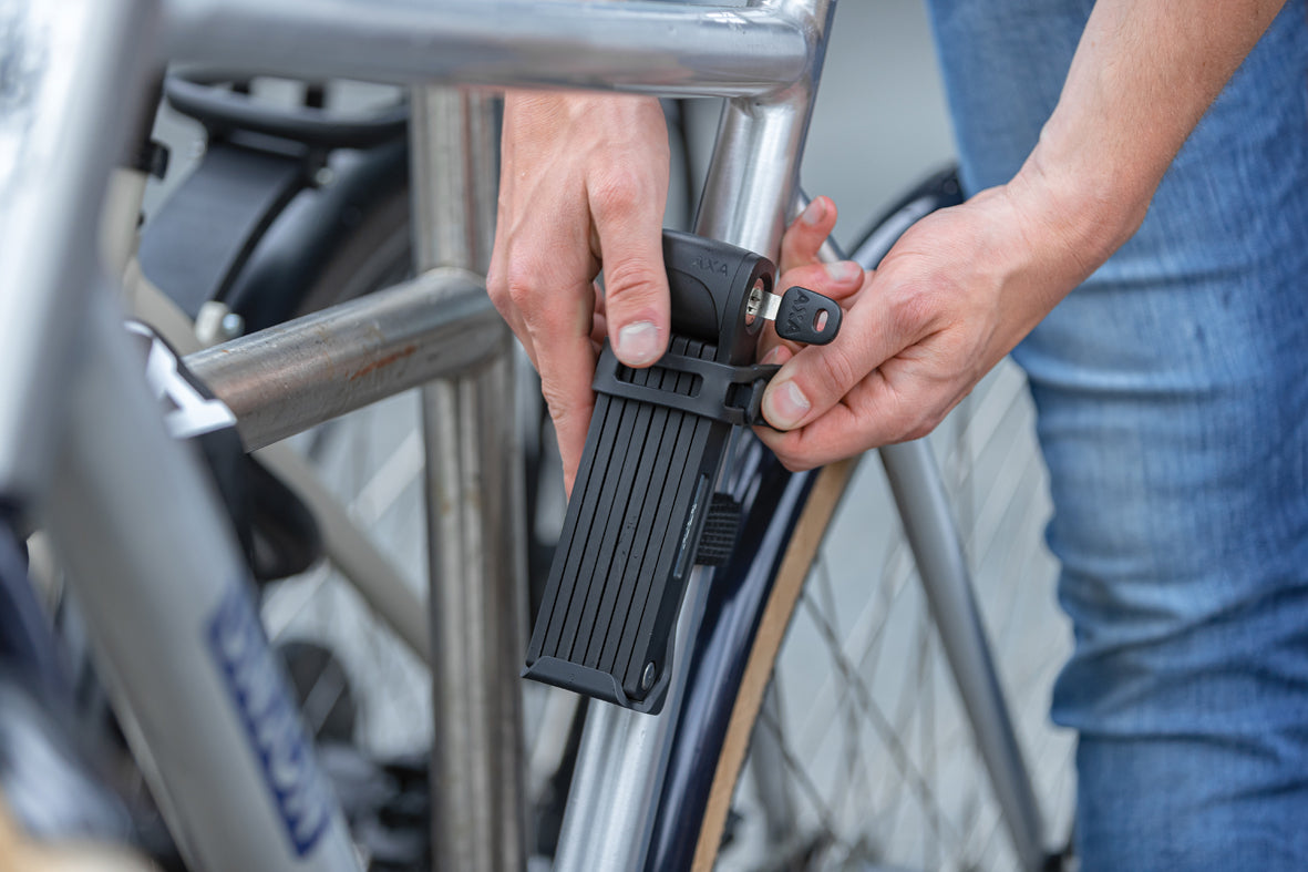 Vouwslot Axa Fold 100 Lite - zwart