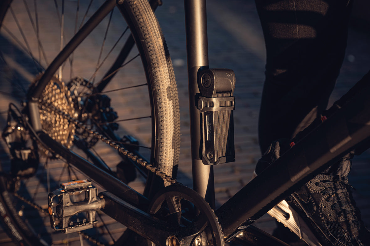 Vouwslot Axa Fold 100 Lite - zwart