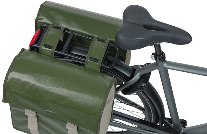 Dubbele fietstas Basil Urban Load 48-53 liter 40 x 17 x 46 cm - moss green/sand