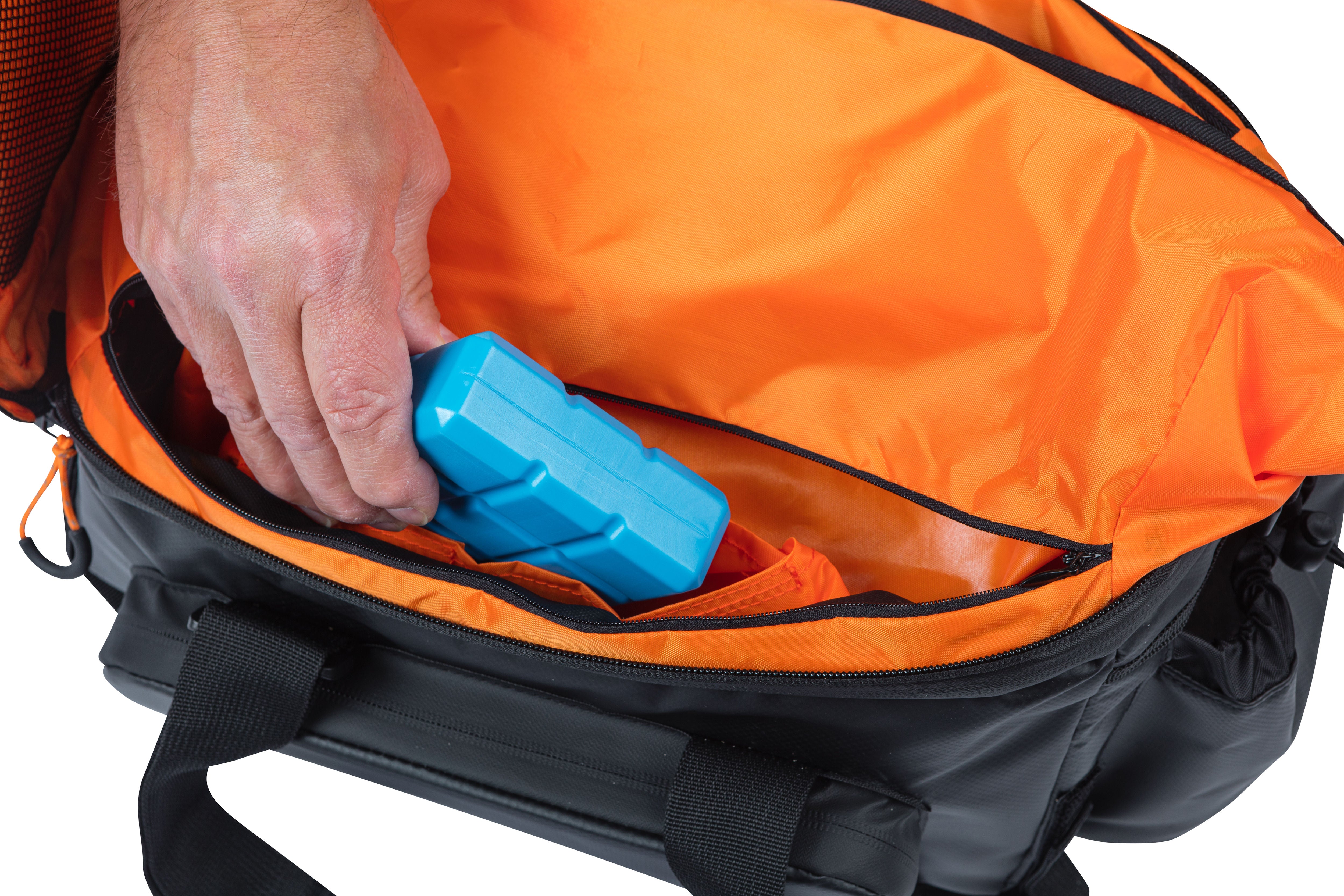 Bagagedragertas Basil Miles Tarpaulin XL Pro 9-36 liter 31 x 23 x 20 cm - black orange