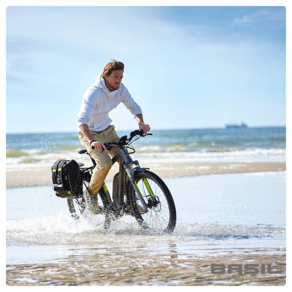 Fietsschoudertas Basil Miles Daypack 16 liter 33 x 17 x 41 cm - zwart/grijs