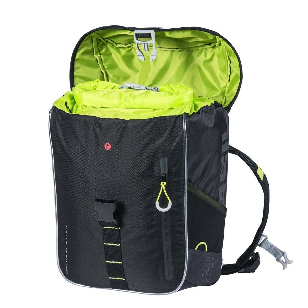 Fietsrugzak Basil Miles Daypack Nordlicht 17 liter 31 x 17 x 44 cm - zwart