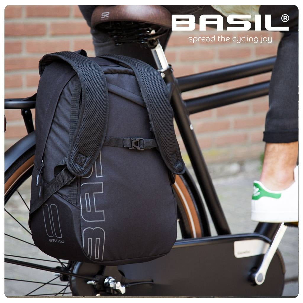 Fietsrugzak Basil Flex Backpack 17 liter 33 x 17 x 52 cm - zwart