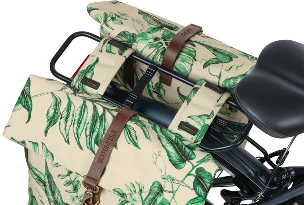 Dubbele fietstas Basil Ever-Green 28 tot 32 liter 28 x 16 x 35 cm - sandshell beige