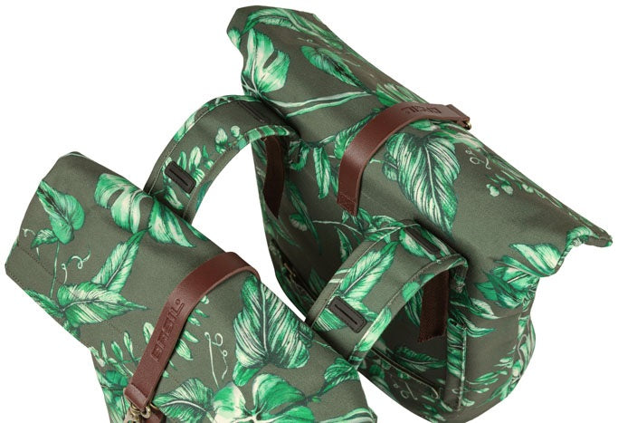 Dubbele fietstas Basil Ever-Green 28 tot 32 liter 28 x 16 x 35 cm - sandshell beige