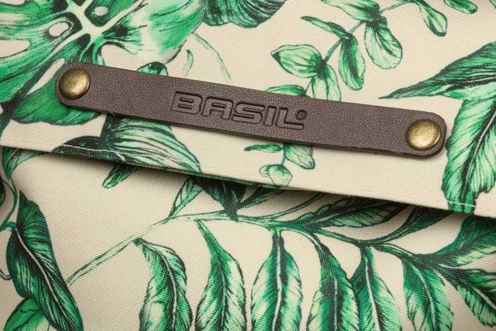 Fietsrugzak Basil Ever Green 14 tot 19 liter 28 x 16 x 35 cm - sandshell beige