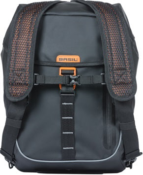Fietsrugzak Basil Miles Tarpaulin 17 liter 31 x 17 x 44 cm - zwart/oranje