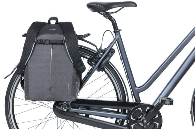 Fietsrugzak voor 13 inch laptop Basil B-Safe Commuter 13 liter 26 x 13 x 40 cm - zwart