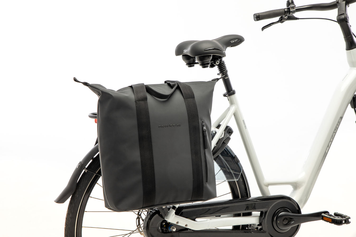 Fietstas New Looxs Odense Kota 24 liter 45 x 18 x 36 cm - zwart
