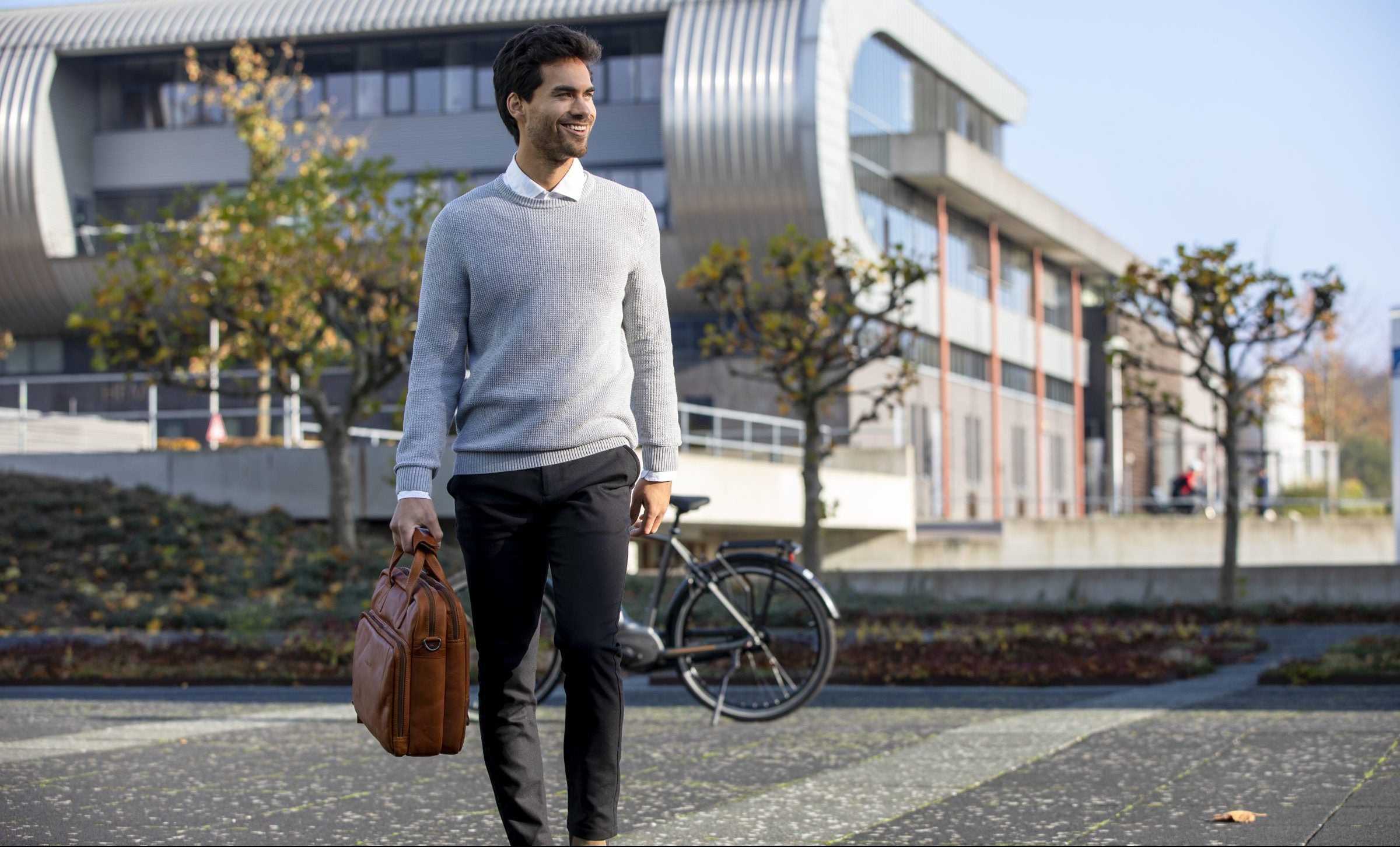 Fietstas New Looxs Cali 17 liter 40 x 15 x 31 cm - gemaakt van luxe leder - cognac