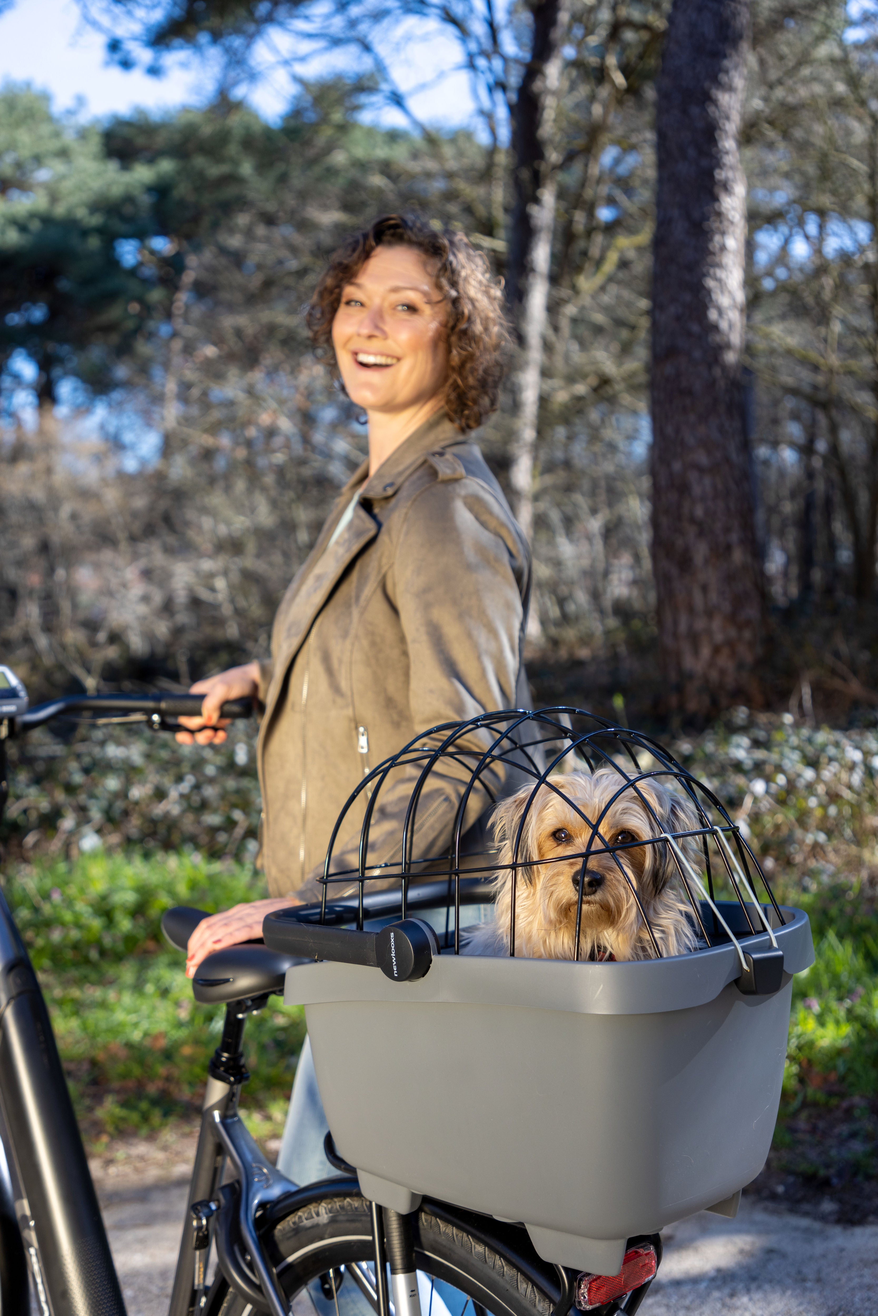 Gerecyclede (honden)fietsmand New Looxs Clipper Racktime - 28 liter 49 x 37 x 29 cm - anthraciet