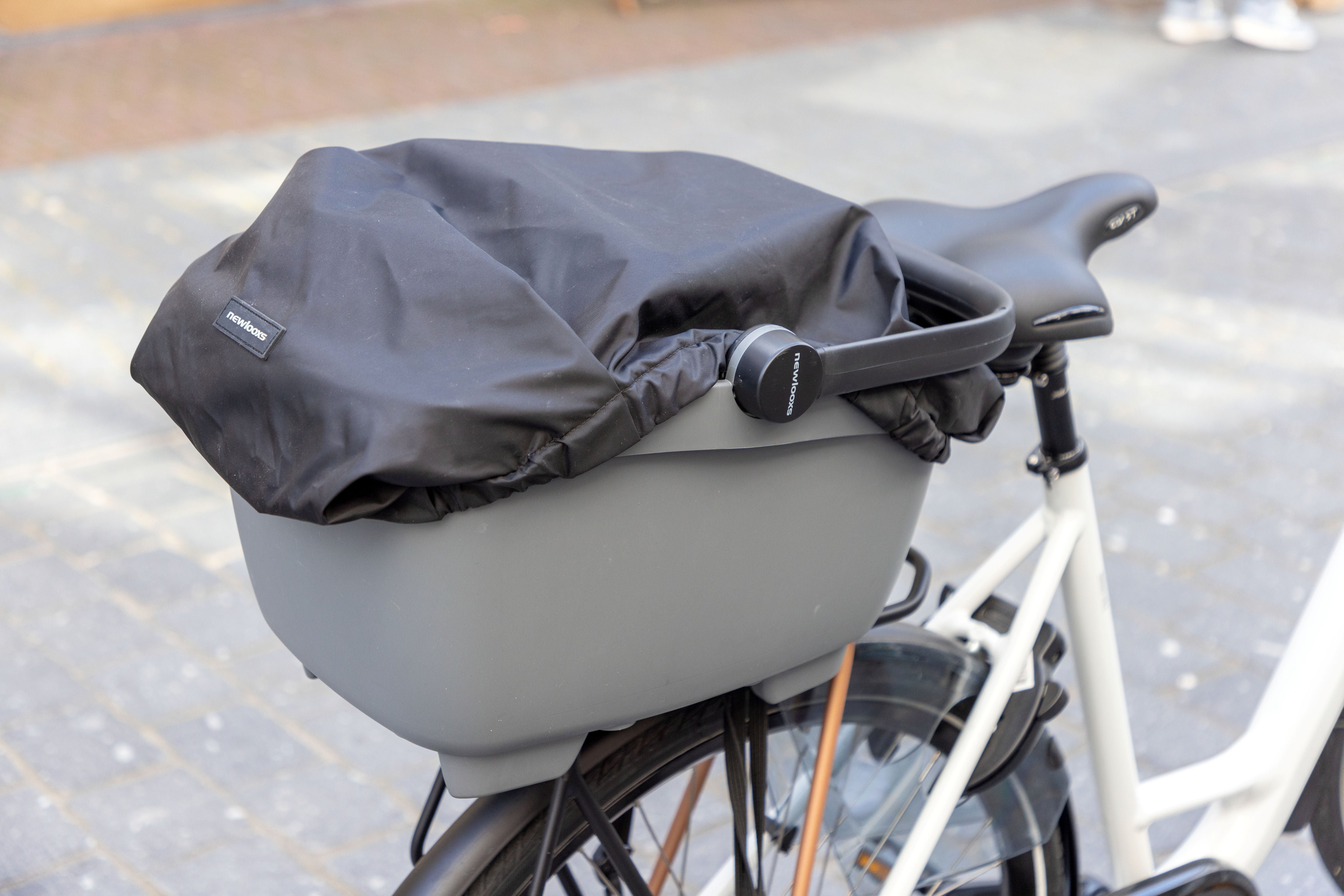 Shopping package New Looxs Clipper - bestaande uit stevige bodemplaat en waterdichte hoes - zwart