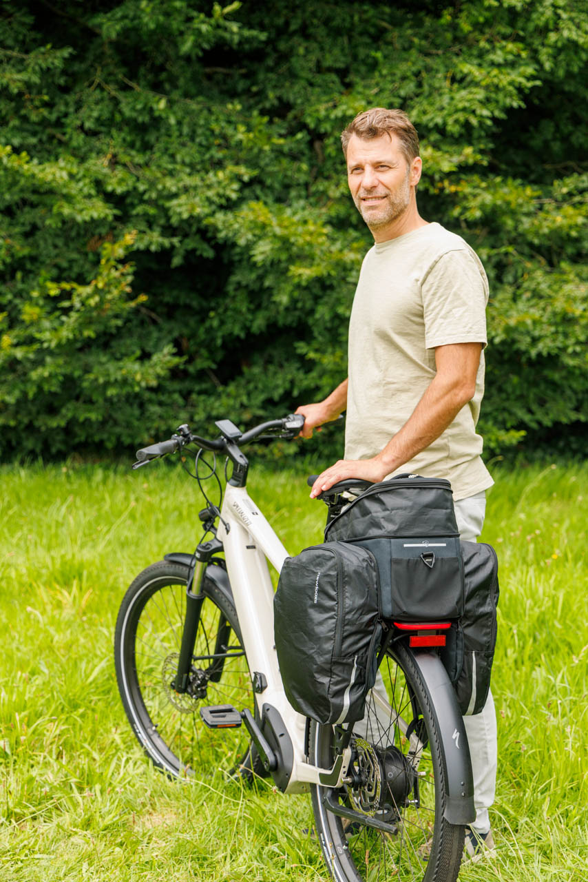 Bagagedragertas New Looxs Sports RT2 31 liter 34,5 x 24 x 20 cm - zwart