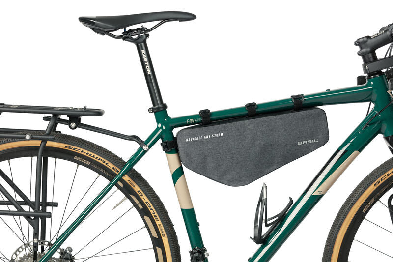 Frametas Basil Navigator Storm M 2.2 liter 16 x 38 x 6 cm - zwart