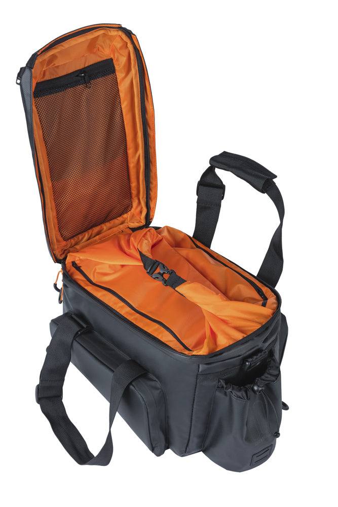 Bagagedragertas Basil Miles Tarpaulin XL Pro MIK 9-36 liter 33 x 19 x 18 cm - zwart/oranje