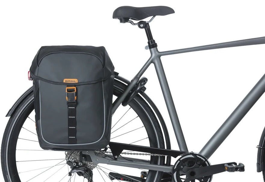 Dubbele Fietstas Basil Miles Tarpaulin MIK 34 liter 13 x 25 x 37 cm - zwart/oranje