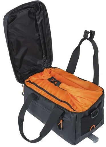 Bagagedragertas Basil Miles Tarpaulin MIK 7 liter 30 x 19 x 16 cm - zwart/oranje