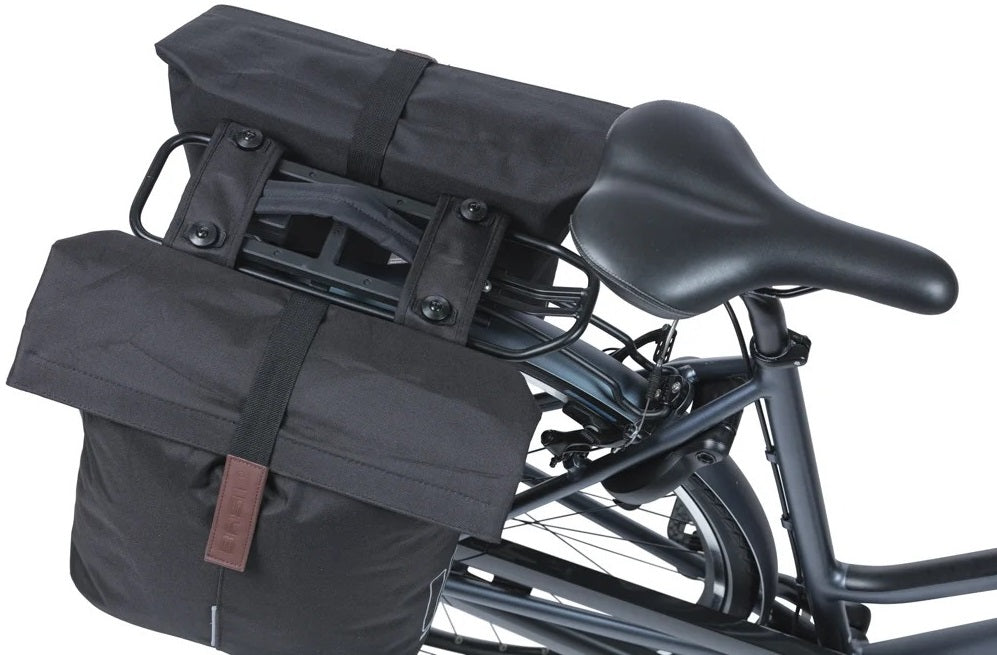 Dubbele fietstas Basil City MIK 28-32 liter - zwart