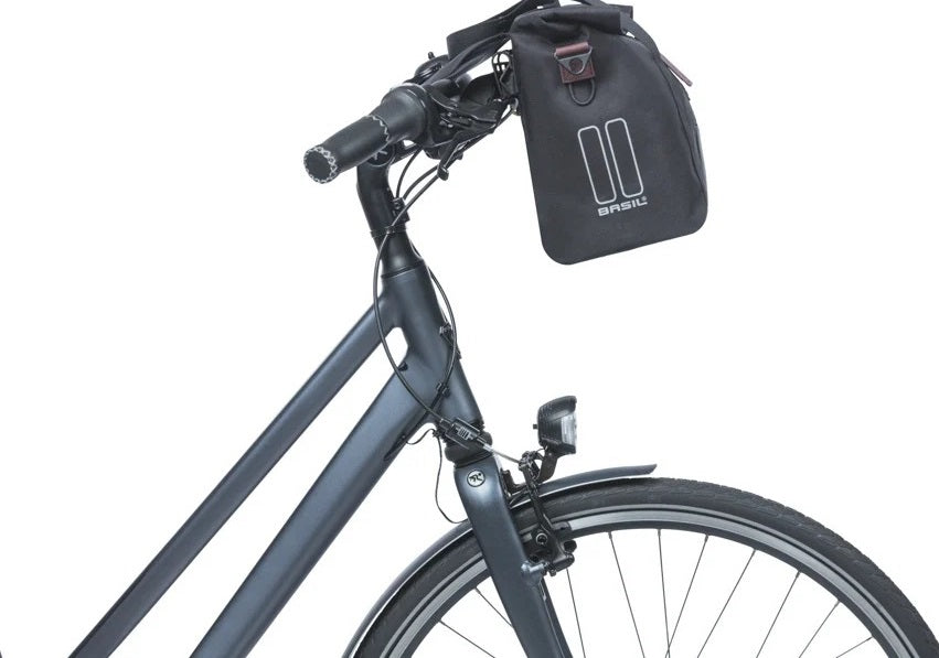 Fietshandtas Basil City MIK 8 - 11 liter 19 x 30 x 26 cm - zwart