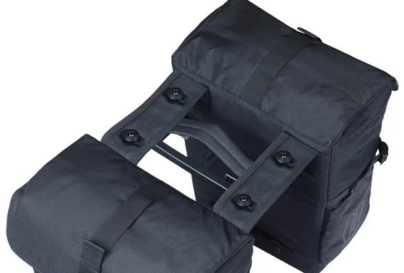 Dubbele fietstas Basil Move MIK 30 liter 16 x 27 x 38 cm - zwart