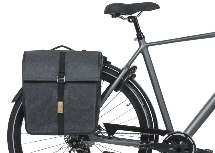 Dubbele fietstas Basil Urban Dry MIK 50 liter - charcoal