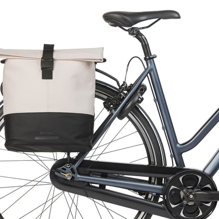 Dubbele fietstas Basil Cove 28-32L 14 x 29 x 36 cm - wit/zwart - afbeelding 7