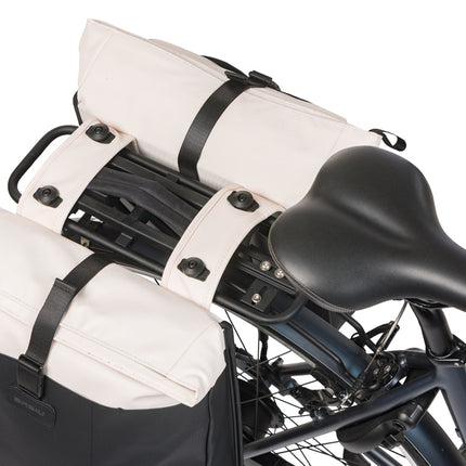 Dubbele fietstas Basil Vive MIK 28-35L 14 x 30 x 38 cm - wit/zwart - afbeelding 5
