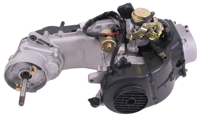 Motorblok compleet China scooter GY6 10 inch wiel met Korte achteras inclusief Carburateur