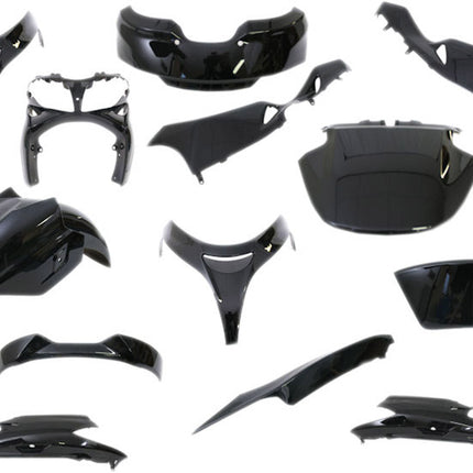 Plaatset Maxi scooter Suzuki Burgmann 13 delig zwart metallic bj. 2007 tot 2012
