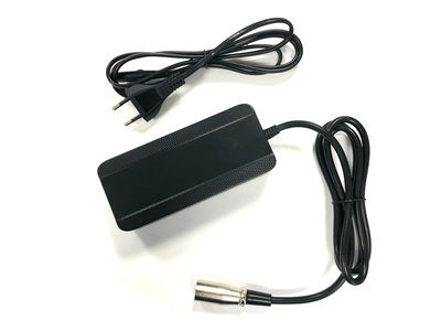 Acculader XLR 3-pins Neutrik 36 Volt / 2 Ah