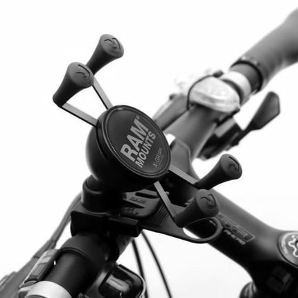 Smartphone montageset met X-grip RAM Mounts met EZ-Strap en Rail Mount stuurbevestiging