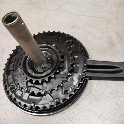 Crankstel 3 x 9 speed Shimano FC-MT210-3 met 175mm crankarm 40-30-22T - zwart - afbeelding 3