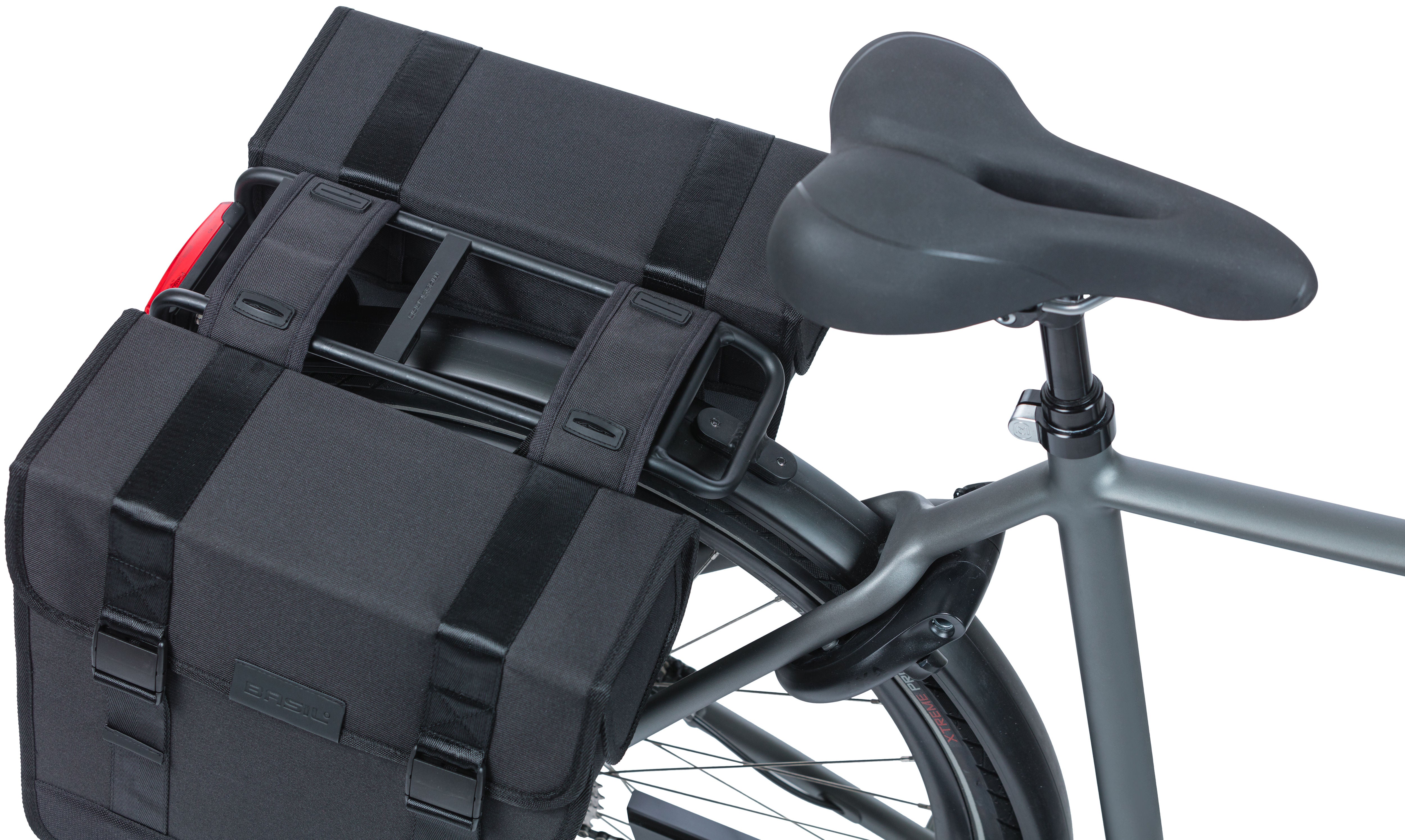 Dubbele fietstas Basil Tour Double 28 liter 34 x 14 x 34 cm - zwart