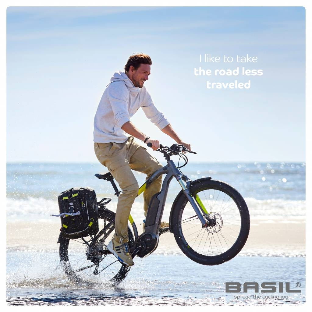 Fietsschoudertas Basil Miles Daypack 16 liter 33 x 17 x 41 cm - zwart/grijs