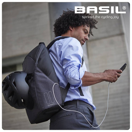 Fietsrugzak Basil B-Safe Backpack Nordlicht 18 liter 29 x 14 x 45 cm - zwart