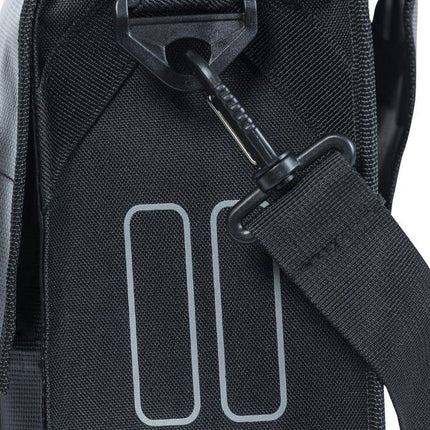 Fietsschoudertas Basil Urban Load Messenger Bag 15-17 liter 38 x 11 x 43 cm - zwart