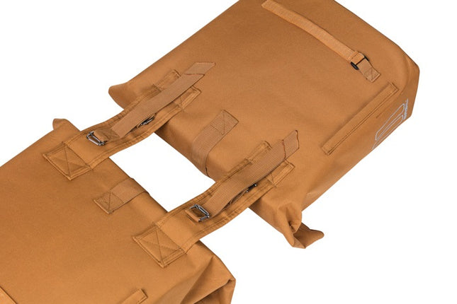 Dubbele fietstas Basil City 28 tot 32 liter 30 x 18 x 49 cm - camel bruin