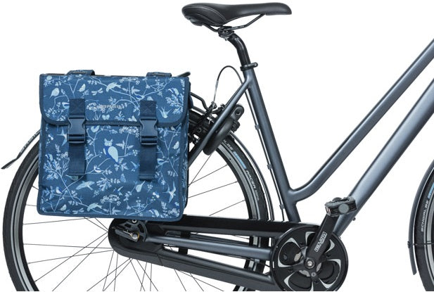 Dubbele fietstas Basil Wanderlust 35 liter 36 x 14 x 41cm - indigo blauw
