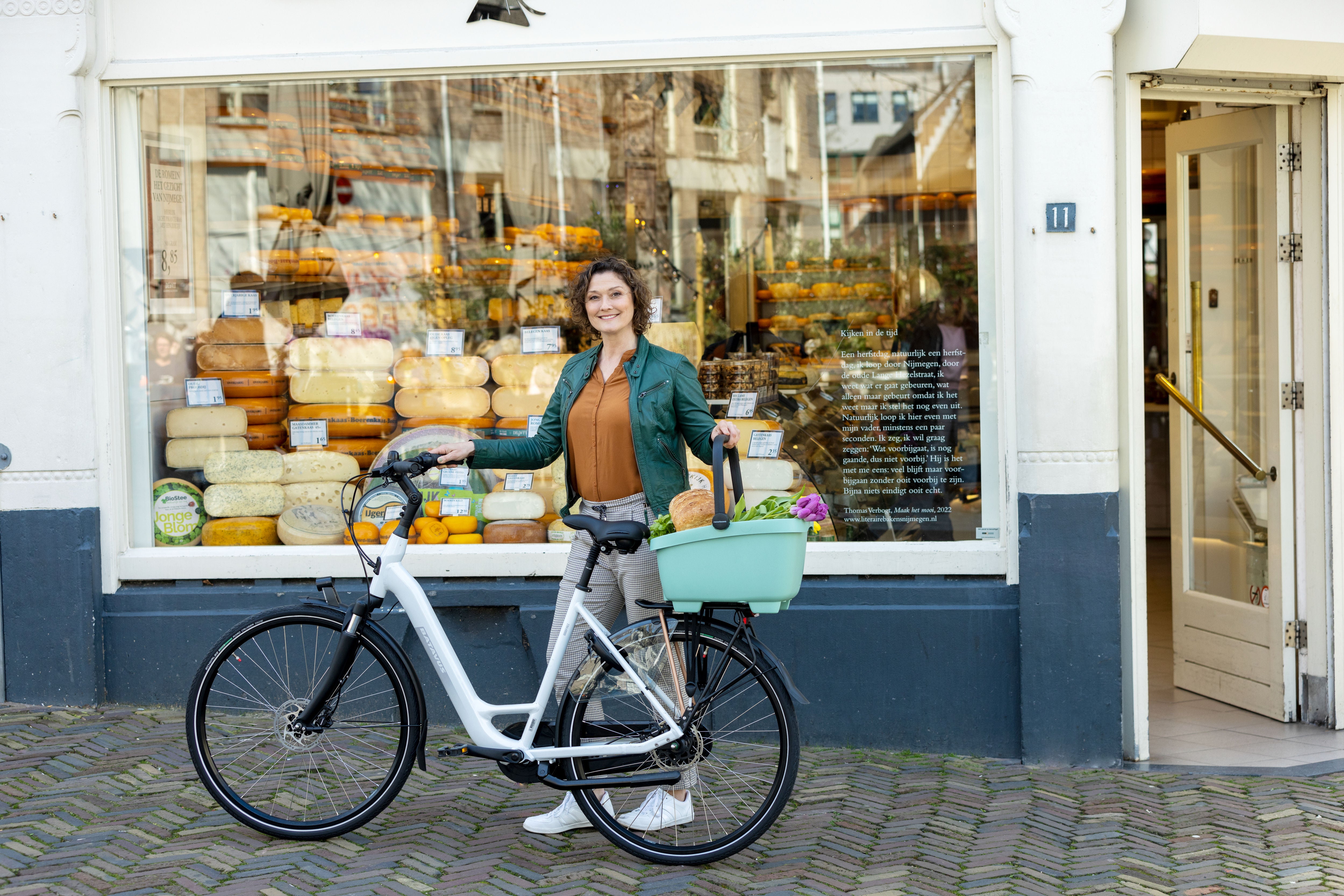 Gerecyclede  (honden)fietsmand New Looxs Clipper Racktime - 28 liter 49 x 37 x 29 cm - anthraciet