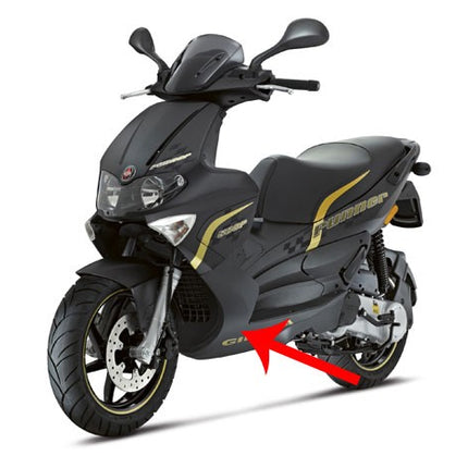 spoiler avant Piaggio noir d'origine Runner RST 6565236