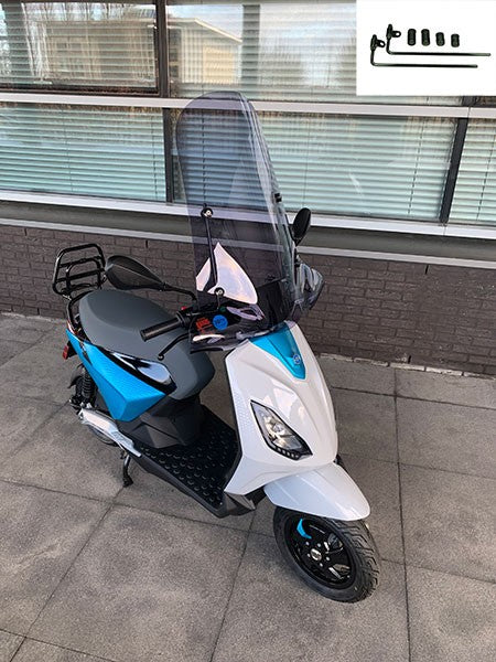 Pare-brise Regia avec kit de fixation haut (made in EU) fumé Piaggio 1 (one)