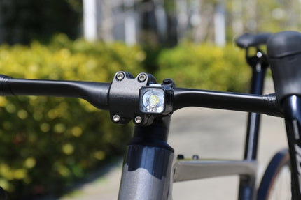 Koplamp Cateye Nano F LD830F Zwart