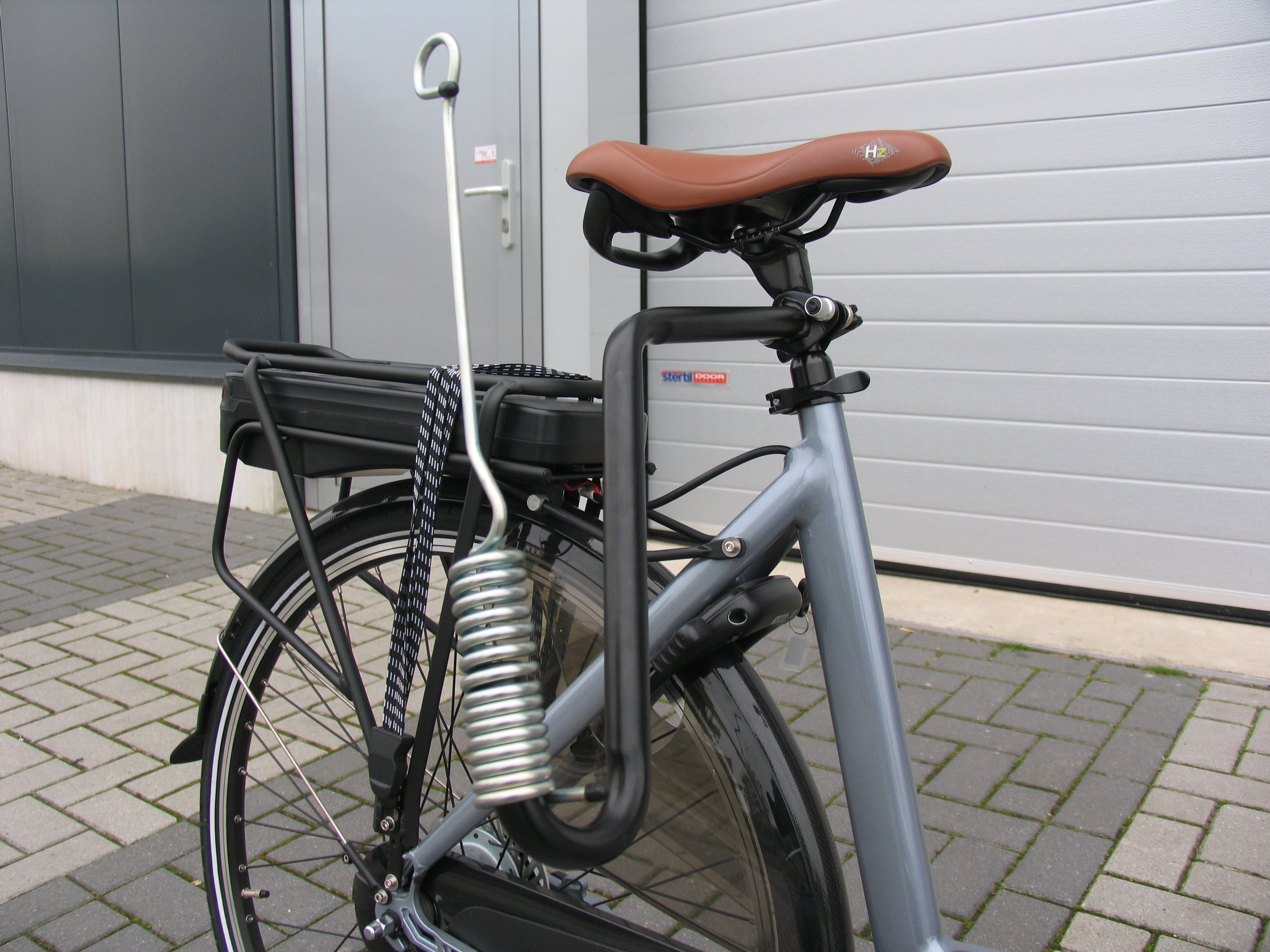 Hondenbeugel met springveer M-Wave "Dog walk"