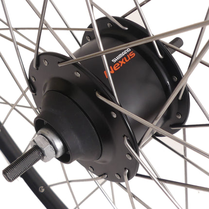 Achterwiel 28" Nexus 8 rollerbrake naaf met met zwarte velg en RVS spaken
