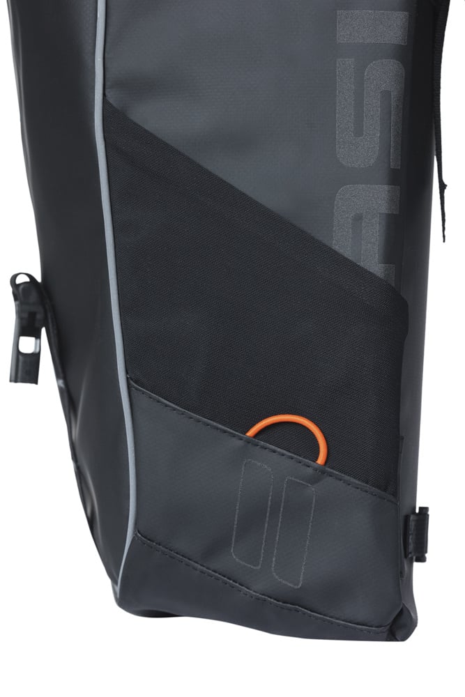 Bagagedragertas Basil Miles Tarpaulin XL Pro MIK 9-36 liter 33 x 19 x 18 cm - zwart/oranje
